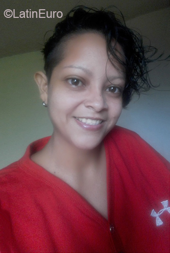 Date this attractive Venezuela girl Alisson from Ciudad Guayana VE4042