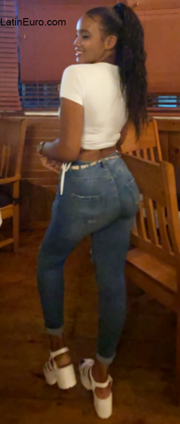 Date this fun Dominican Republic girl Yomairy from San Pedro de Macoris DO40145