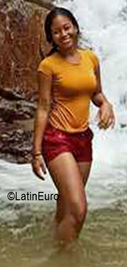 Date this nice looking Colombia girl For You from Bucaramanga CO30820