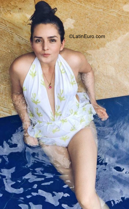 Date this charming Colombia girl Erika from Bogota CO31377