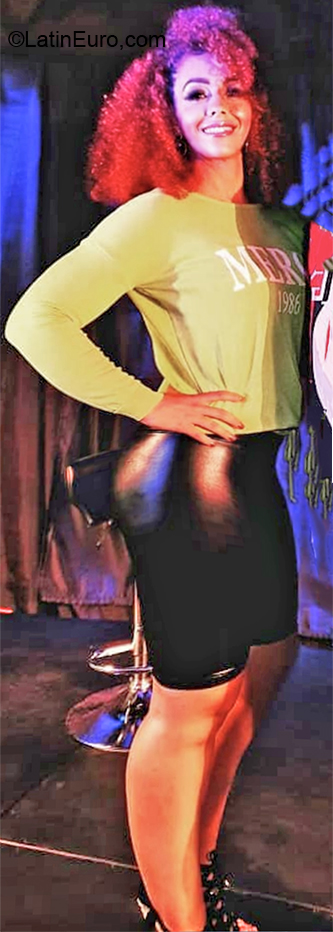 Date this nice looking Colombia girl Maria from Bogota CO33809