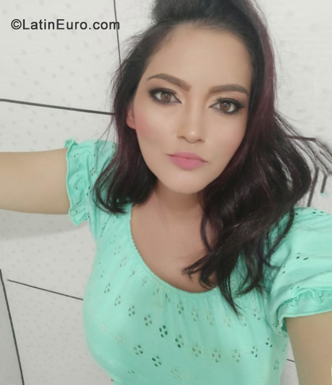 Date this cute Brazil girl Tatiane from Belo Horizonte BR11491