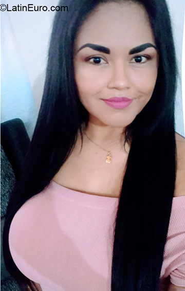 Date this gorgeous Mexico girl Cynthia from Guadalajara MX2495