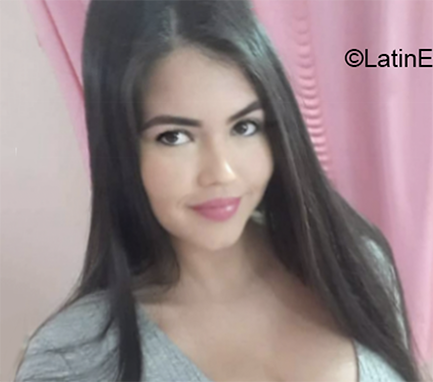 Date this sultry Cuba girl Danilka from Holguin CU840