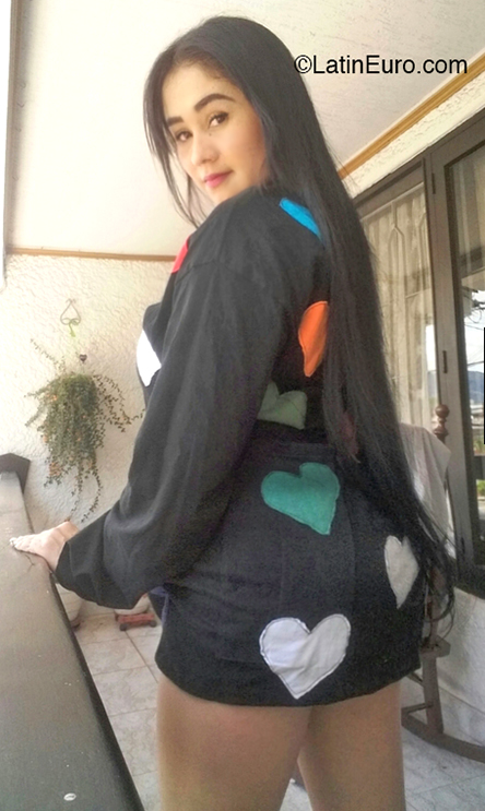 Date this fun Colombia girl Mariana from Medellín CO30977