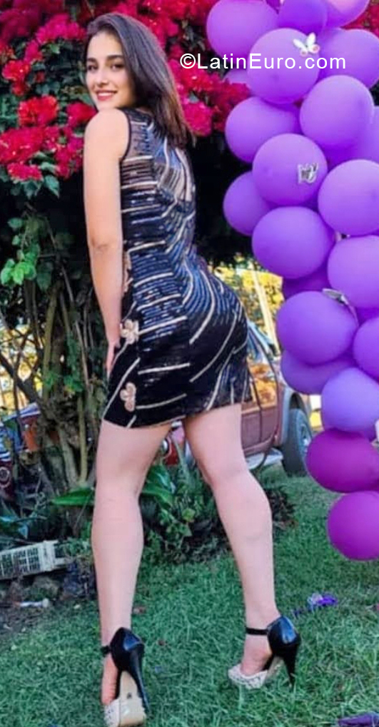 Date this beautiful Spain girl Fernanda from Valencia ES666