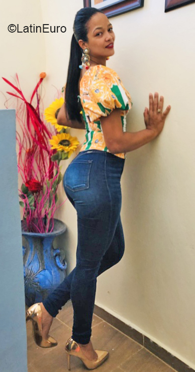 Date this delightful Dominican Republic girl Gabriela from Mao DO40328