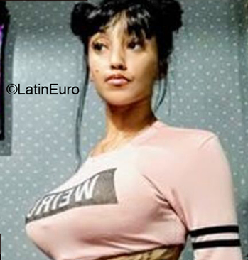 Date this young United States girl Leiza from New York US21524