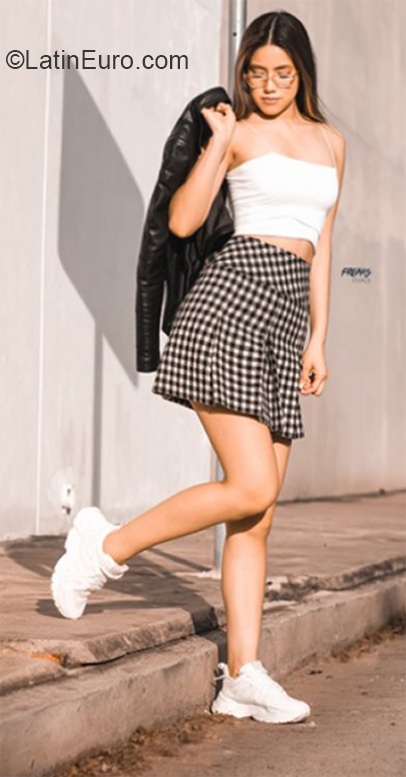 Date this delightful Bolivia girl Beatriz from Santa Cruz BO132