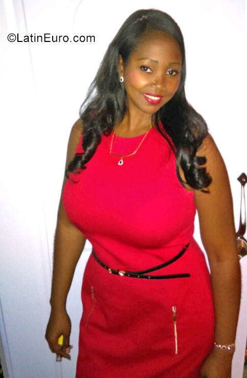 Date this hard body Dominican Republic girl Emilia cristina from San Cristobal DO40361