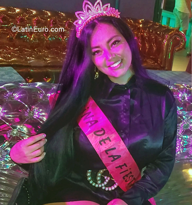 Date this sultry Colombia girl Paola from Bogota CO31104