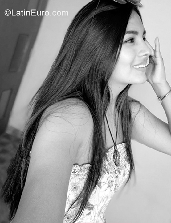 Date this delightful Peru girl Mishel from Ica PE1997