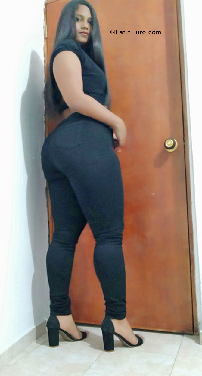 Date this cute Colombia girl Bayaneth from Bogotá CO31125