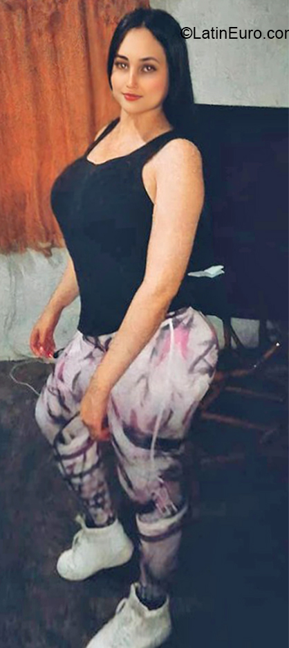 Date this sultry Venezuela girl Astrid leon from Cumana VE4117