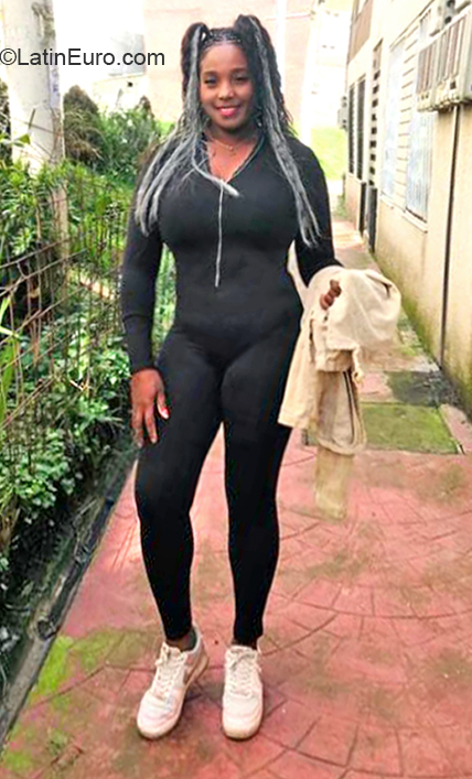 Date this georgeous Ecuador girl Diana from Esmeraldas EC878