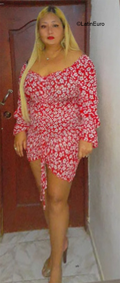 Date this lovely Dominican Republic girl Yosmery from Puerto Plata DO40440