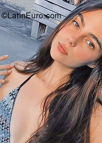 Date this athletic Venezuela girl Eli from Caracas VE4123