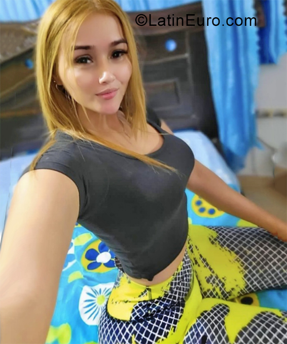 Date this lovely Ecuador girl Marygaby from Guayaquil EC887