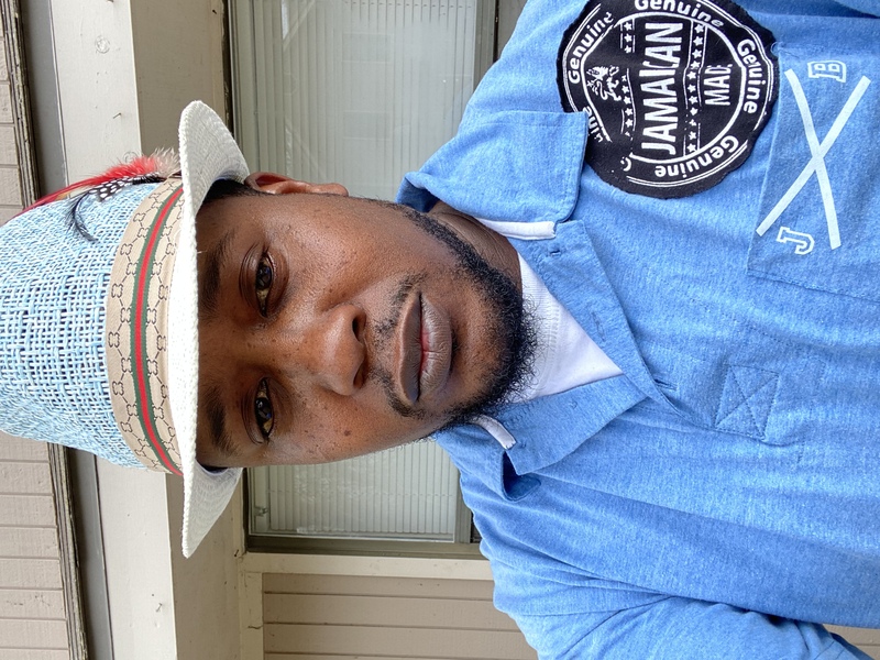 Date this pretty United States man Ahmr from Kansas US21587