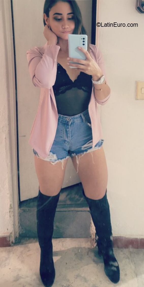 Date this beautiful Colombia girl Jess from Medellin CO31316