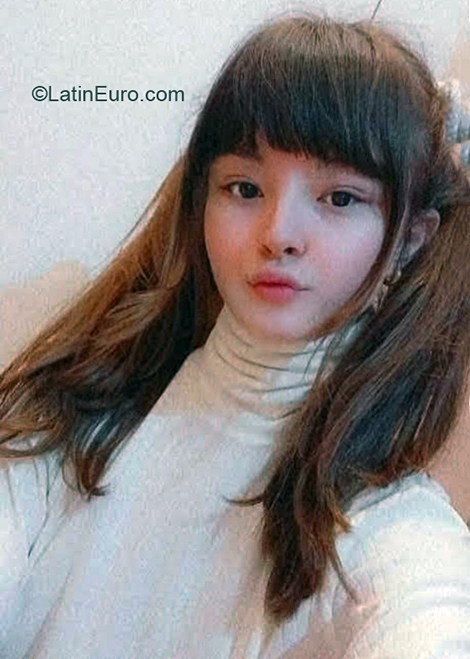 Date this georgeous Argentina girl Magalie from Buenos Aires AR848