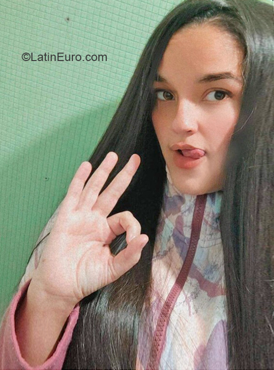 Date this young Chile girl Carol from Concepcion CL339