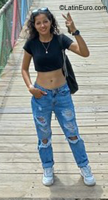Date this charming Colombia girl Maira from Medellin CO31387