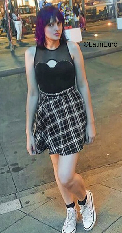 Date this nice looking Brazil girl Barbara from Sao Paulo BR11680