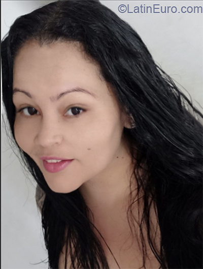 Date this happy Brazil girl Irani from Sao Paulo BR11681