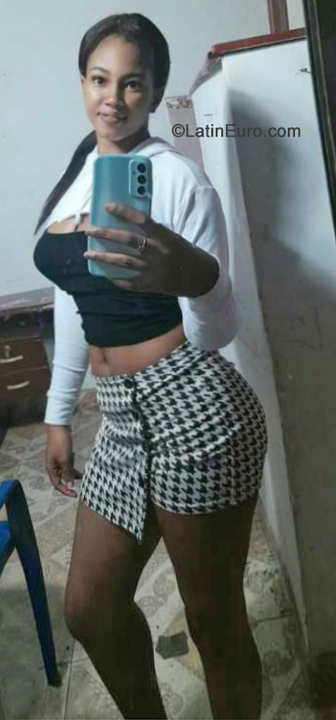 Date this voluptuous Colombia girl Diana graciela from Cali CO31404