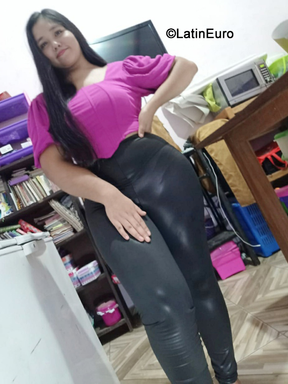 Date this lovely Bolivia girl Rosa from Santa Cruz BO136