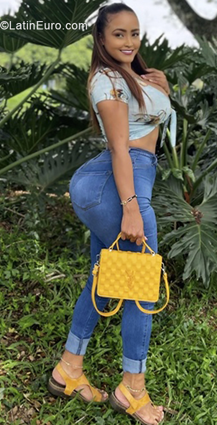 Date this tall Colombia girl Katherin from Cali CO31423