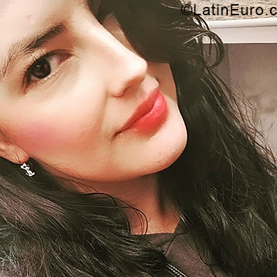 Date this voluptuous Spain girl Katerin from Madrid CO31435