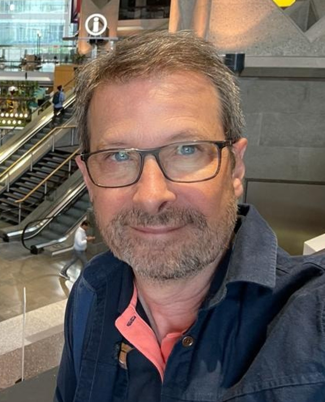 Date this funny Canada man Gilles from Montreal CA869