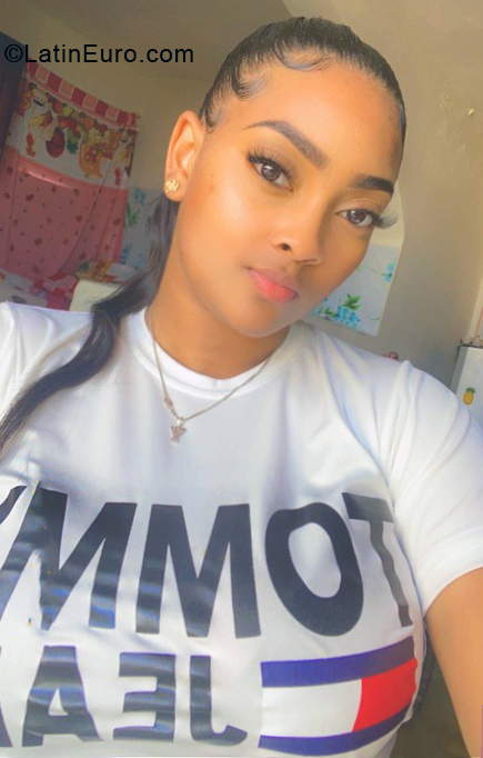 Date this beautiful Dominican Republic girl Mariel from Santo Domingo DO40657