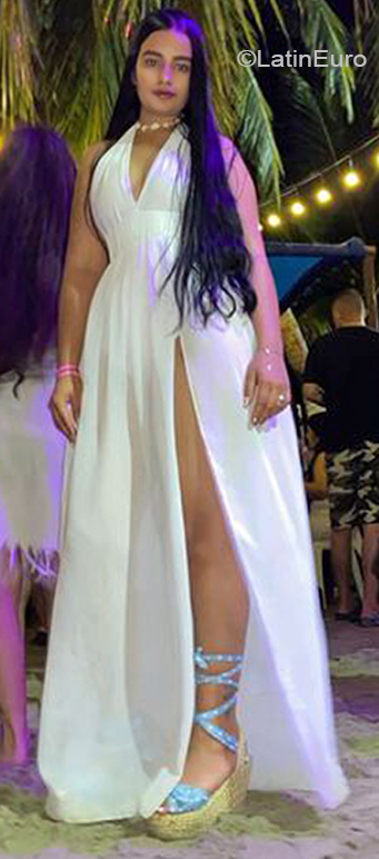 Date this sultry Colombia girl Sara Cardona from Medellín CO31494