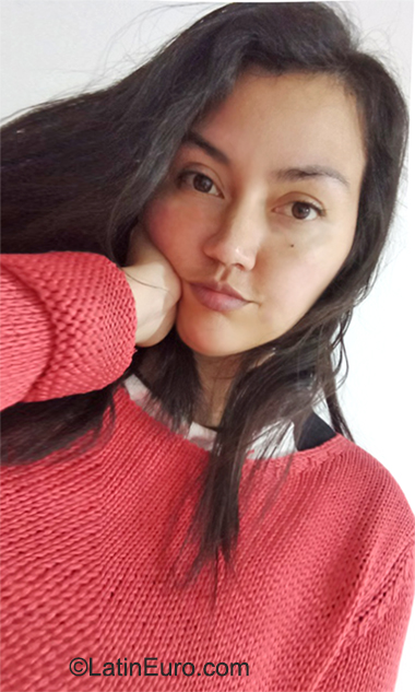 Date this hard body Peru girl Luna from Lima PE1988