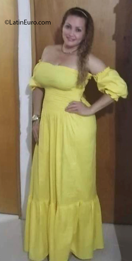 Date this pretty Colombia girl Beatriz from Barranquilla CO31640