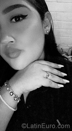 Date this charming El Salvador girl Paola from San Salvador SV177