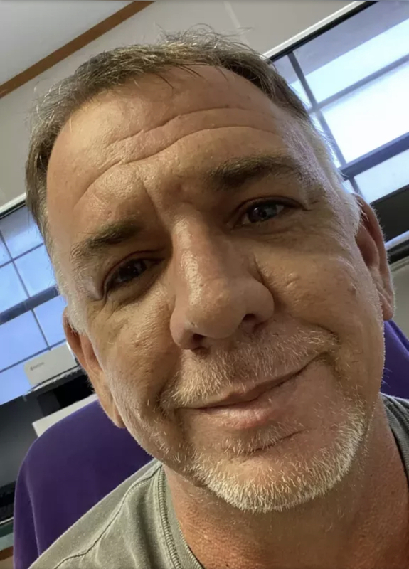 Date this happy United States man Mike from New Orleans US21727