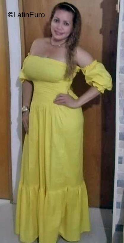 Date this funny Colombia girl Beatriz from Barranquilla CO31738