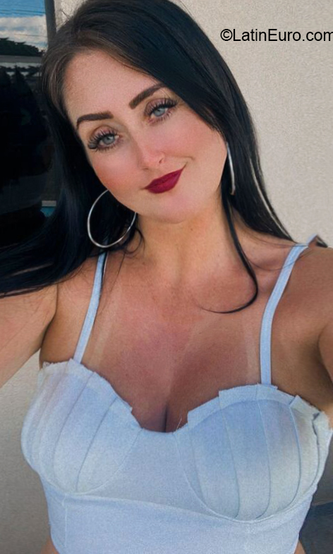 Date this stunning Brazil girl Laiza from Sumare BR11908