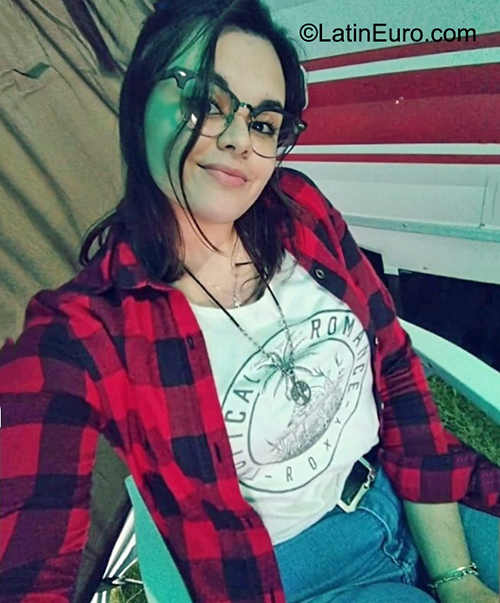 Date this voluptuous Argentina girl Nahiara from Las Heras AR873