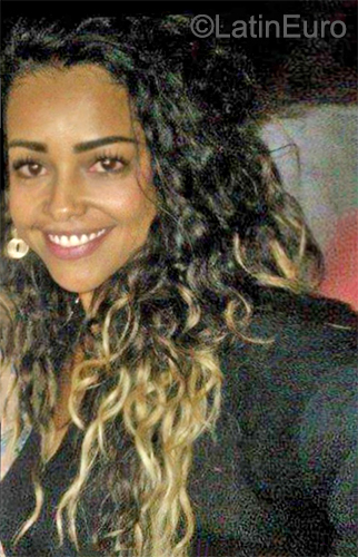 Date this tall Brazil girl Ana Carolina from Sud Mennucci BR11910