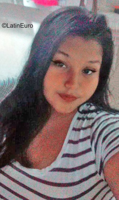 Date this delightful Peru girl Raquel from Iquitos PE2008