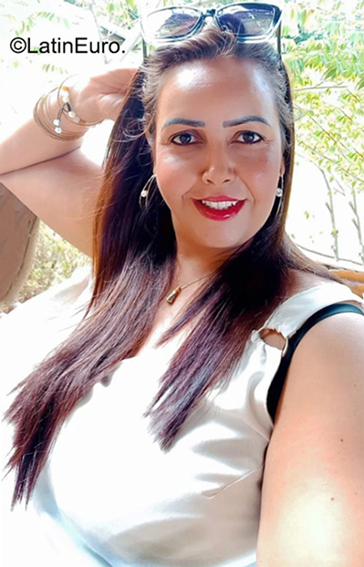 Date this young Brazil girl Renata from Brasil BR11937