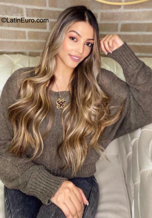 Date this funny Colombia girl Estefania from Medellin CO31882