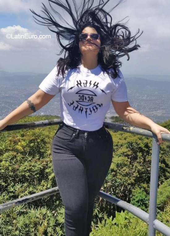 Date this athletic Venezuela girl Edgli from Monagas VE4246