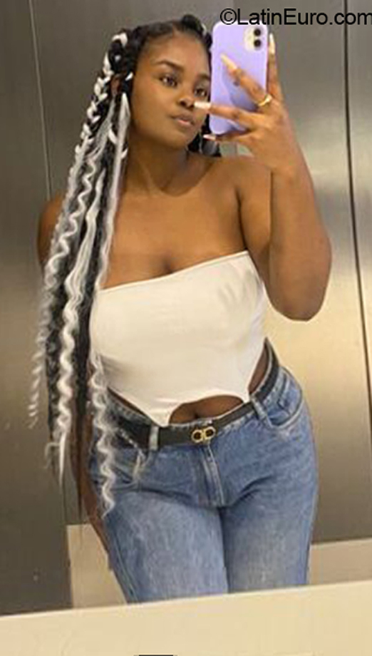 Date this good-looking Colombia girl Julieth from Pereira CO31928