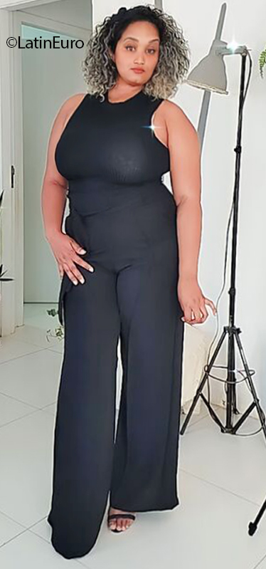 Date this stunning Brazil girl Cassia from Sao Paulo BR12058